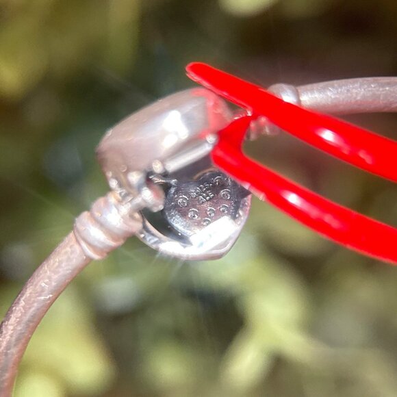 Pandora Forever & Ever Heart Clasp Bangle - Picture 5 of 6